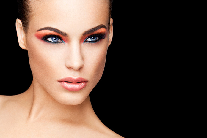 Makijażowe triki - jak powiększyć optycznie oczy?