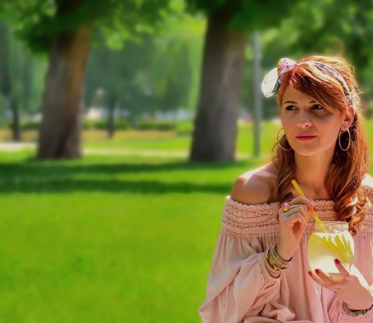 Jakie powinny być letnie bluzki?