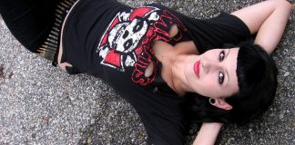 Czy proponowane są koszulki punk?