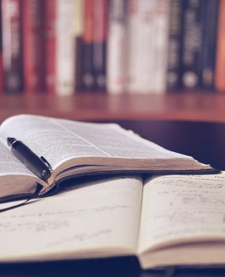 Czy warto dziecko zapisać na kurs językowy