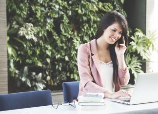 Jak ściągnąć żel z paznokci?