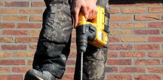 Ile Juli młot udarowy?