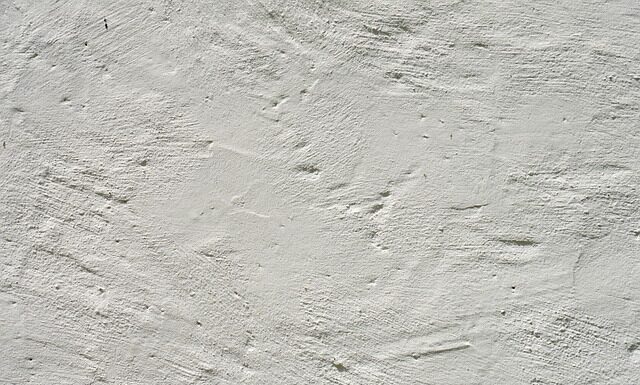 Czy pod tynk mozaikowy trzeba Gruntować?