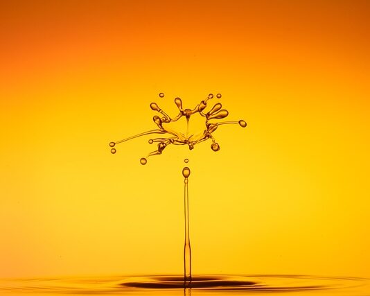 Dlaczego wodą w toalecie się cofa?