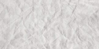 Czym przykleić nakładki na schody?