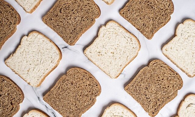 Co zrobić żeby chleb miał chrupiącą skórkę?