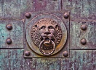 Jaki młot do kucia wylewki?