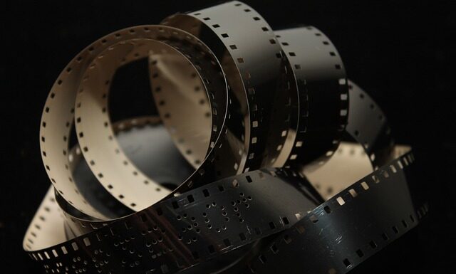 Czy dawać folię pod styropian na podłogę? Czy dawać folię pod styropian na podłogę?