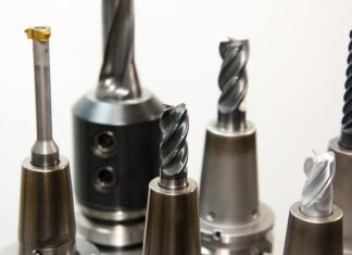 Jaka tarcza do cięcia gresu pod kątem?