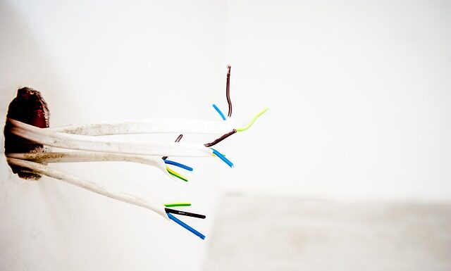 Jak podłączyć gniazdko ZigBee? Jak podłączyć gniazdko ZigBee?