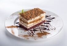Dlaczego ciasto drożdżowe nie odchodzi od ręki? Dlaczego ciasto drożdżowe nie odchodzi od ręki?