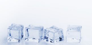 Czy kostki WAGO można tynkować?