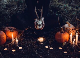 Z jaką ceremonia wiąże się Skok przez miotłę?