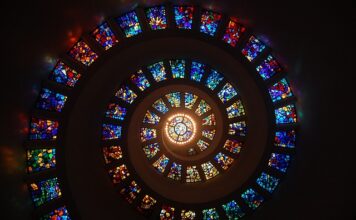 Jak malować wzory na ścianie?