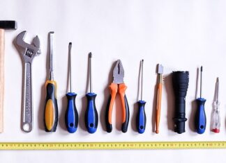 Jak naprawić uszkodzoną moskitierę?