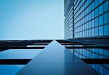 Jak umyć mocno zabrudzone okna? Jak umyć mocno zabrudzone okna?