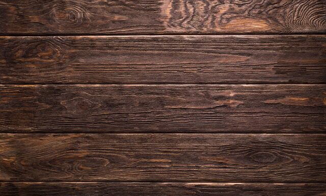 Z jakiego drewna robi się trzonki do młotków?