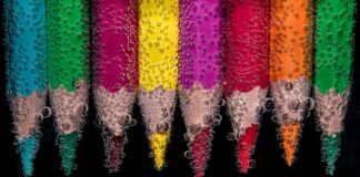 Jak się pisze po angielsku kredki?