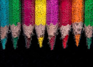 Jak się pisze po angielsku kredki?