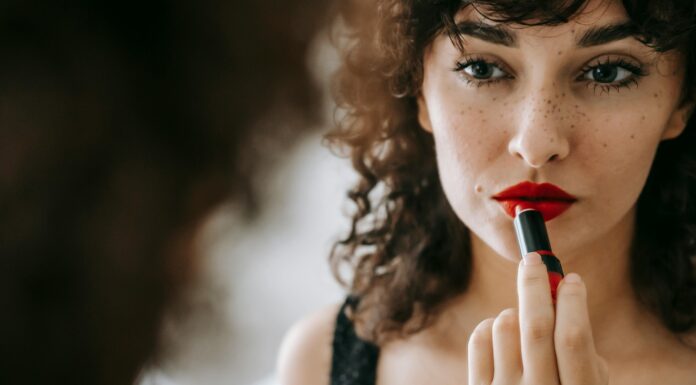 Naturalne Powiększanie Ust: Wszystko o Technice Natural Effect Lips Naturalne Powiększanie Ust