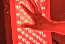 Terapia czerwonym światłem (RLT) – jak działa i jak mądrze korzystać z lamp do fotobiomodulacji? Lampa do terapii czerwonym światłem